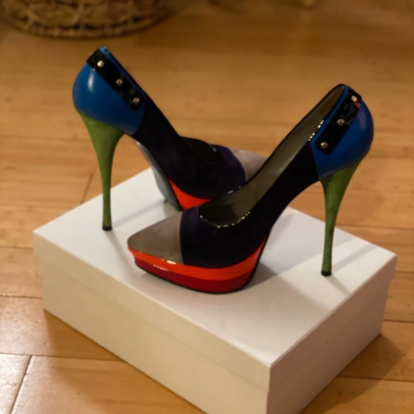 Versace Color Block Pumps - Picture 5 of 7